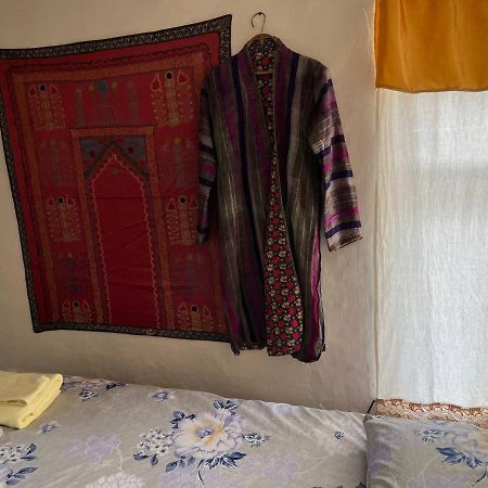 Tasmin Mexr Hostel Samarkand Bagian luar foto