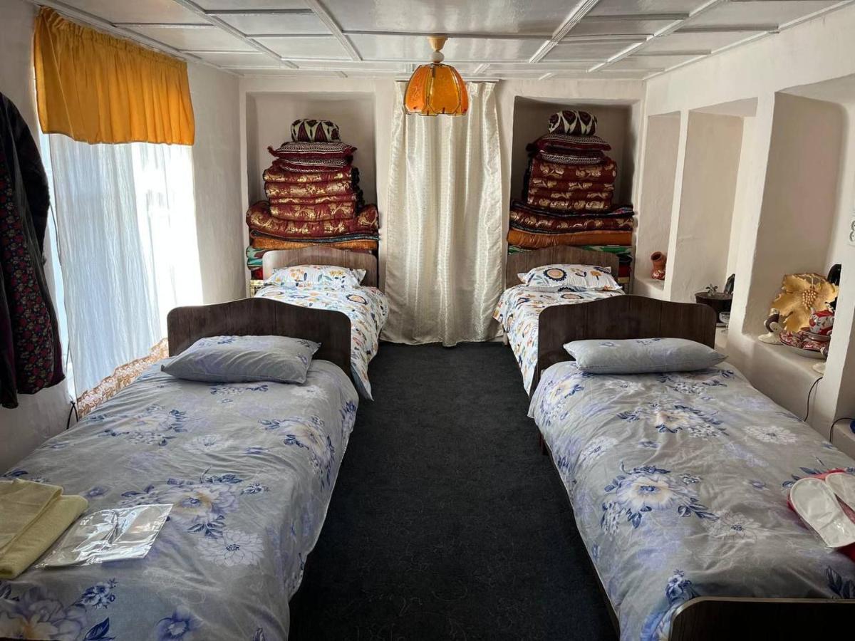 Tasmin Mexr Hostel Samarkand Bagian luar foto
