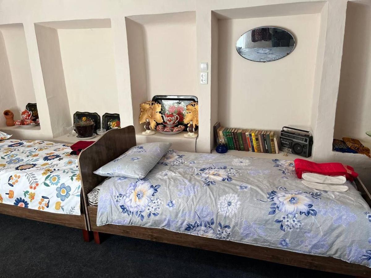 Tasmin Mexr Hostel Samarkand Bagian luar foto