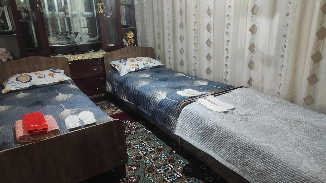 Tasmin Mexr Hostel Samarkand Bagian luar foto